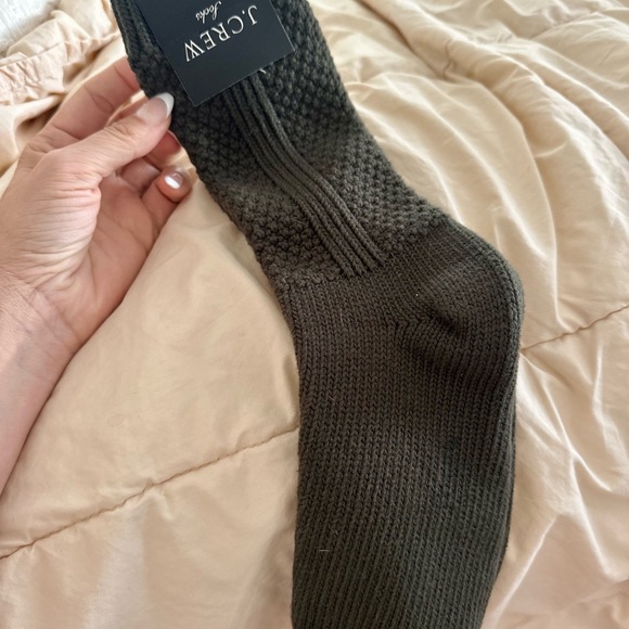 J.Crew textured trouser socks in olive green - Picture 3 of 4